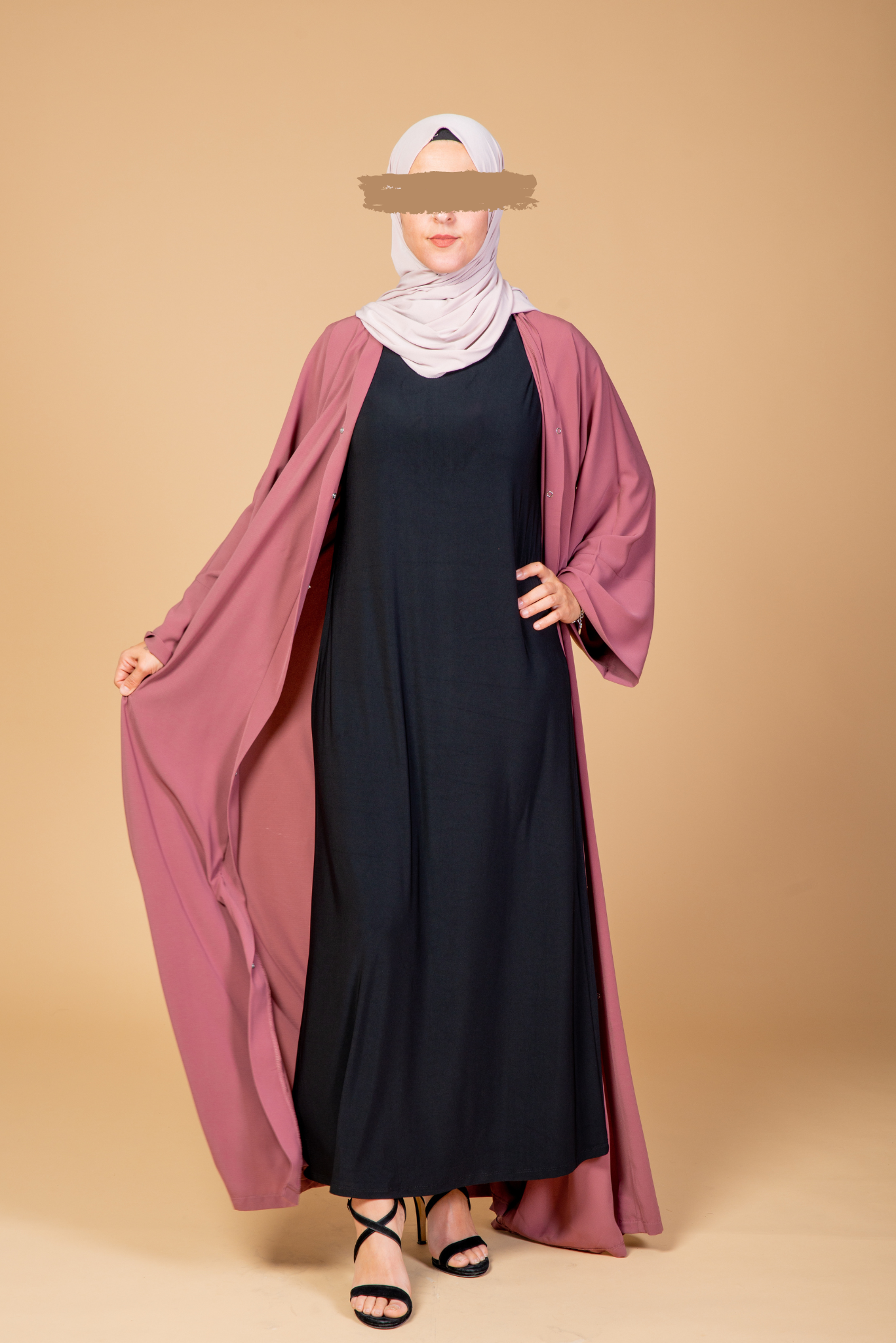 Farah Abaya rose